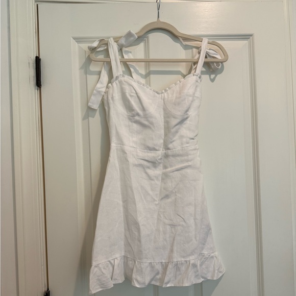 Reformation white linen mini dress - Picture 2 of 4